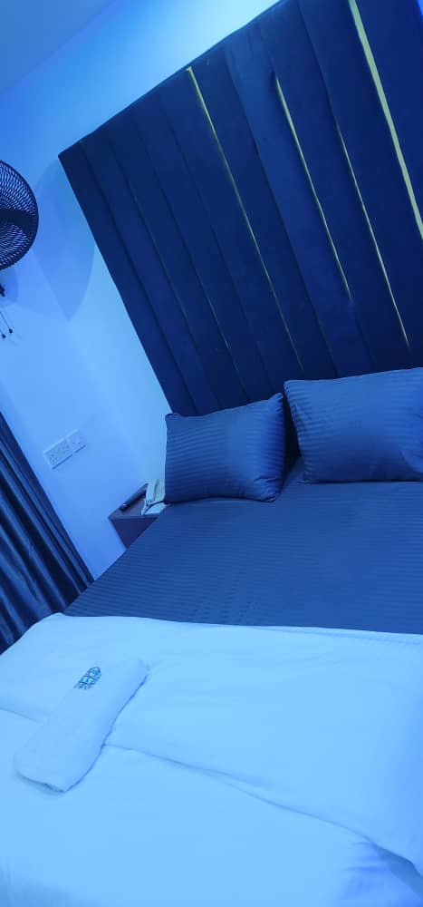 Executive Suite thumbnail 2